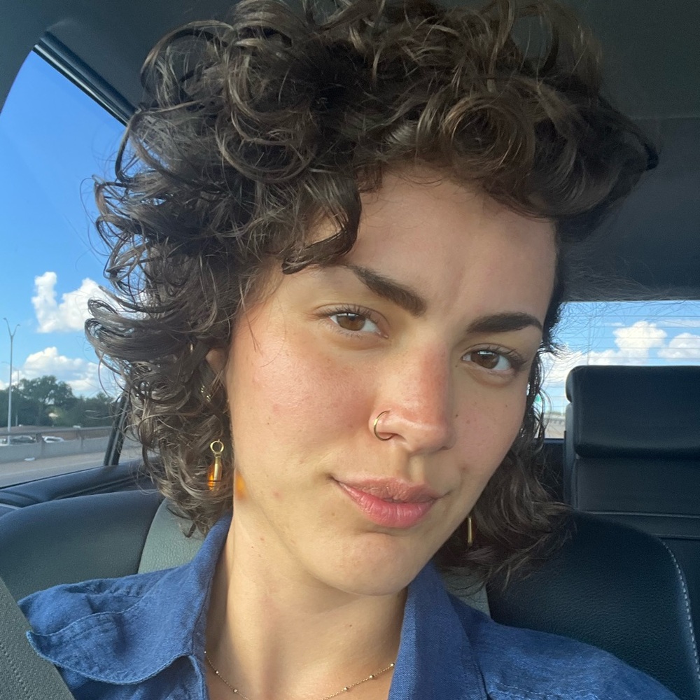 Meet your Posher, Julia